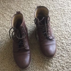 Frye Carson Lace Up boots, women’s size 6.5